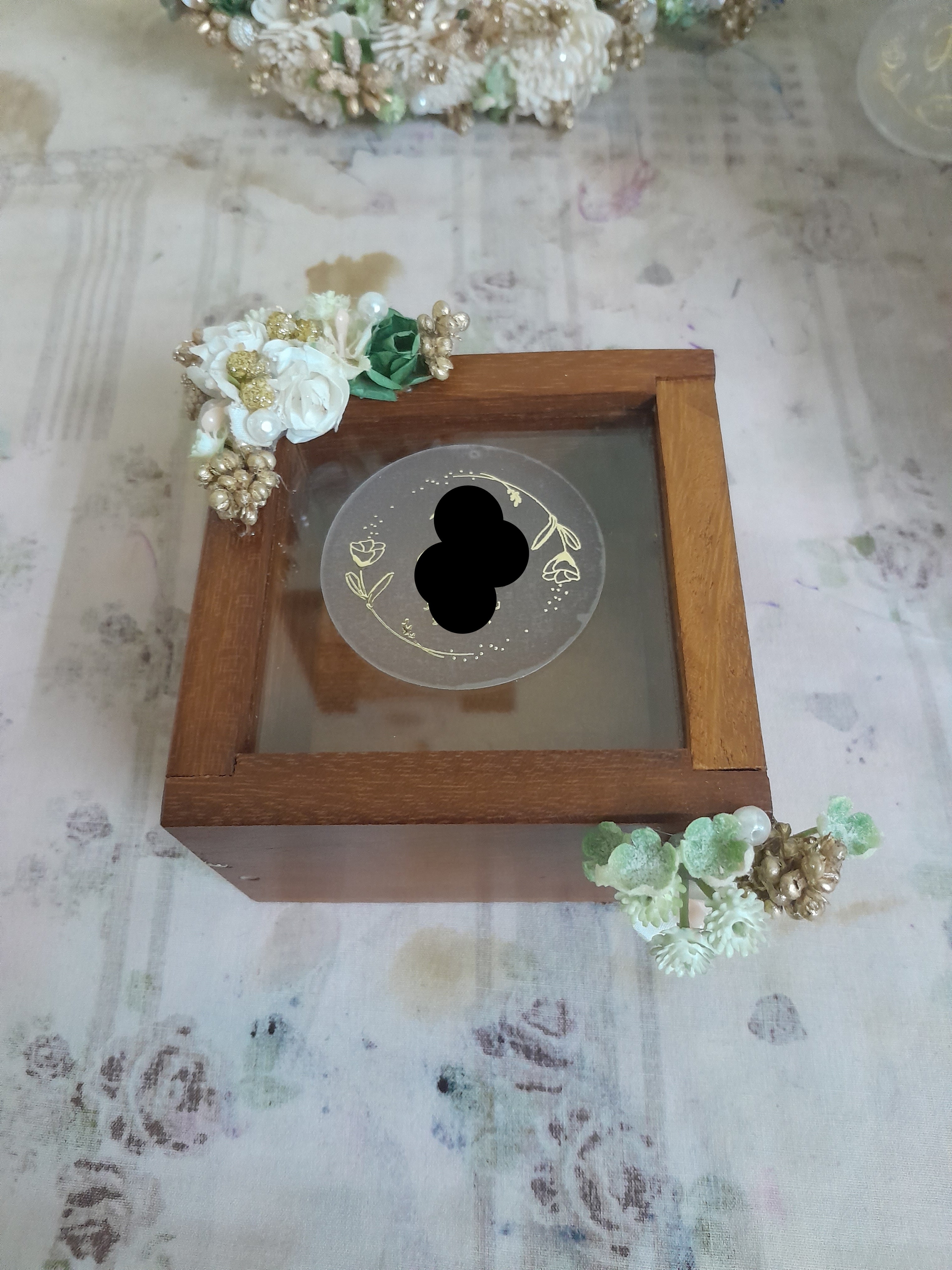 Wedding ring box  with glass top