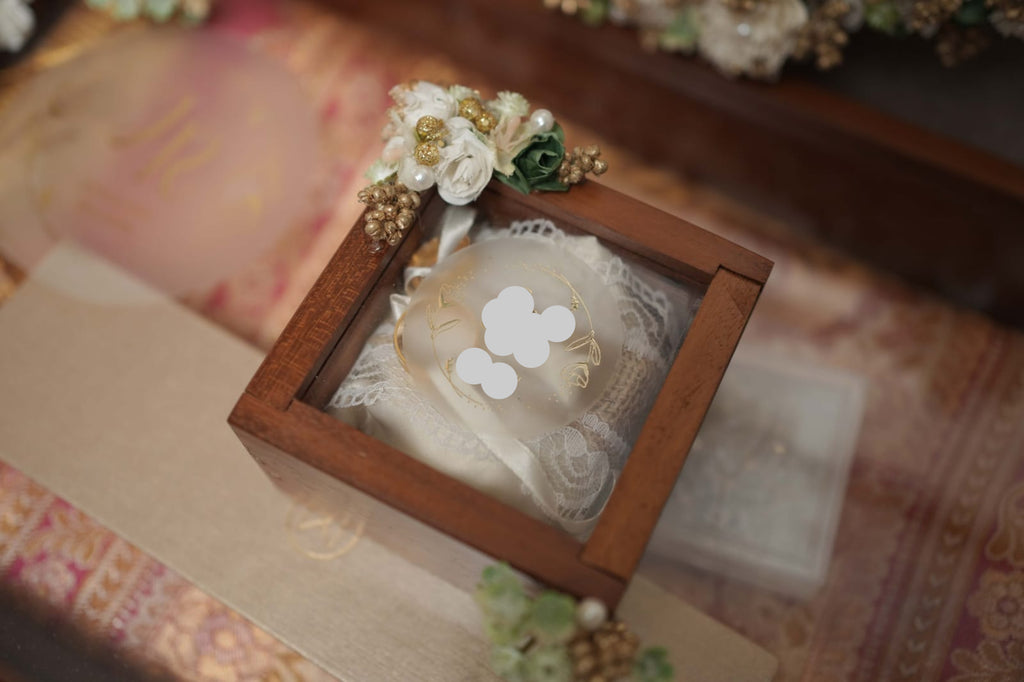 Wedding ring box  with glass top