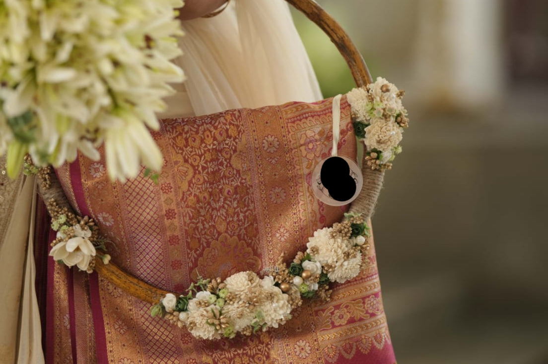 Wedding saree holder