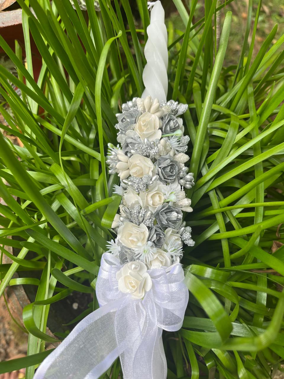 Silver bunch flowers candle