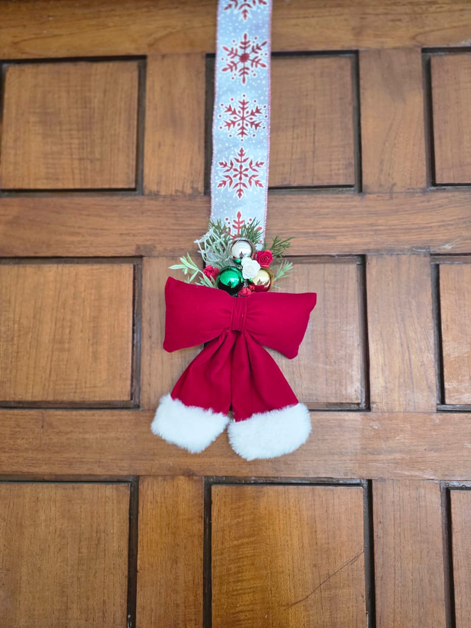 Christmas door scapular
